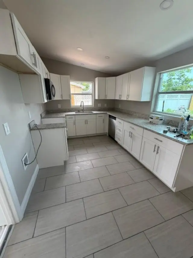 3143 Pinon Dr, FL