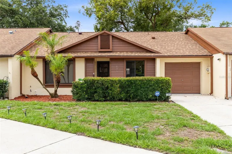 195 Pine Knoll Ct, FL