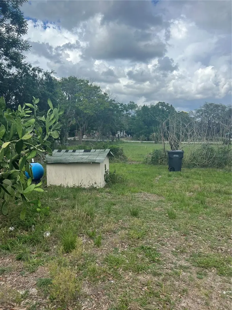 Shady Oak Ave, FL