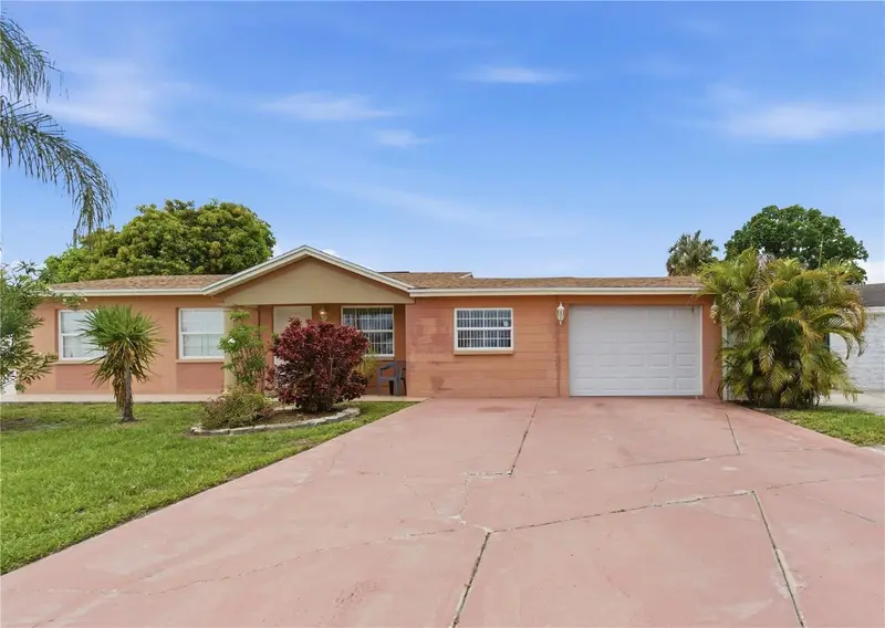 4914 Holiday Dr, FL