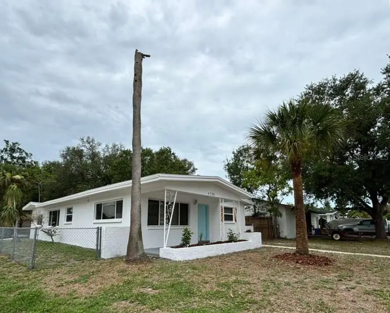 4300 72nd Ave N, FL