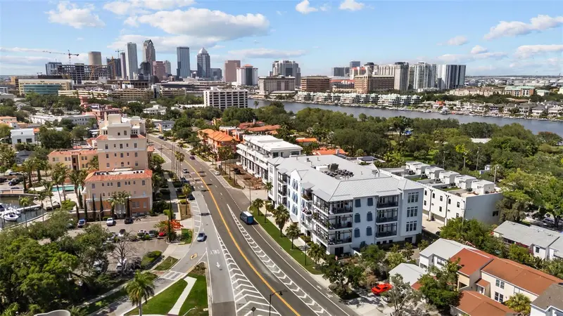 91 Davis Blvd #204, FL
