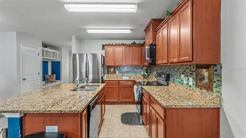 5739 Lacar Way, FL