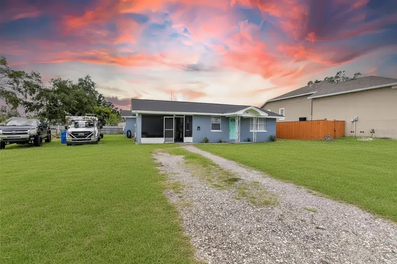 304 4th Ave Nw, FL
