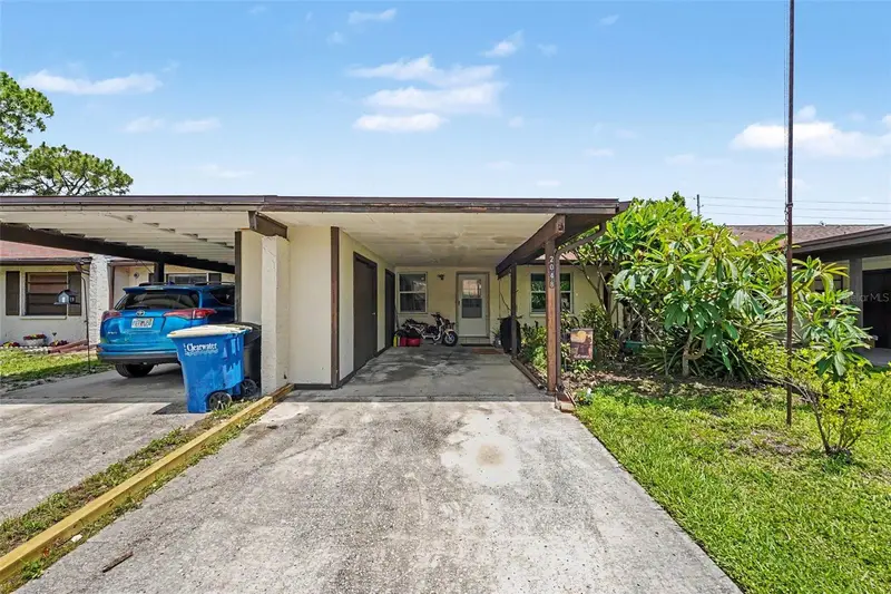 2048 Sunset Grove Ln, FL