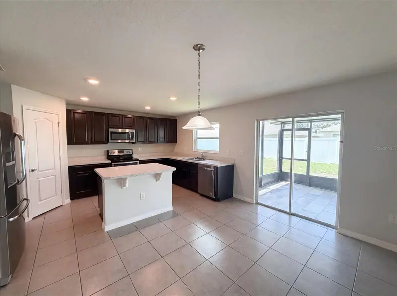 4272 Moon Shadow Loop, FL