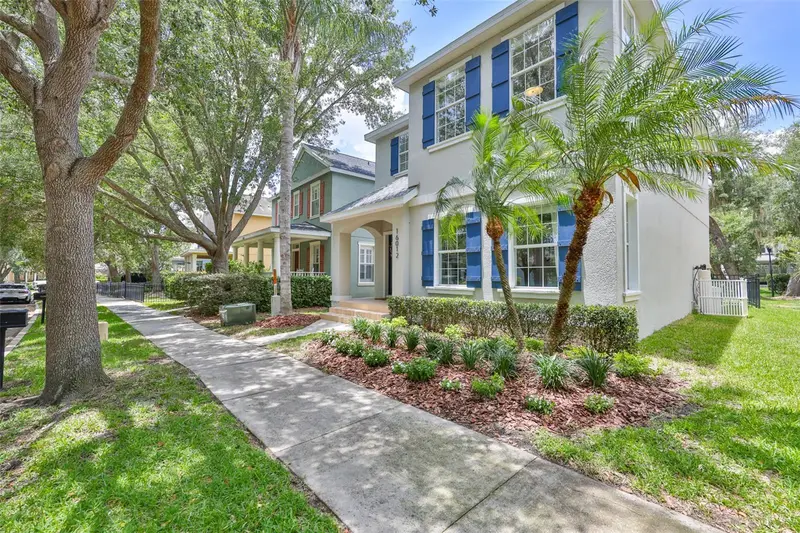 16012 Loneoak View Dr, FL
