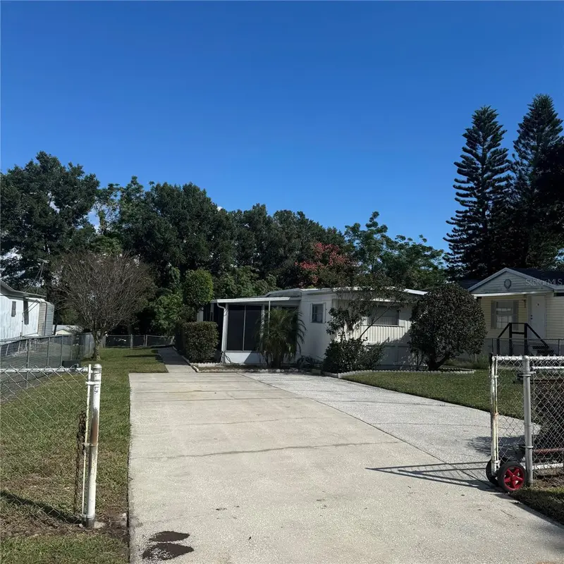 17542 Eve Dr, FL