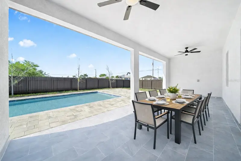 1226 Ne 5th Pl, FL