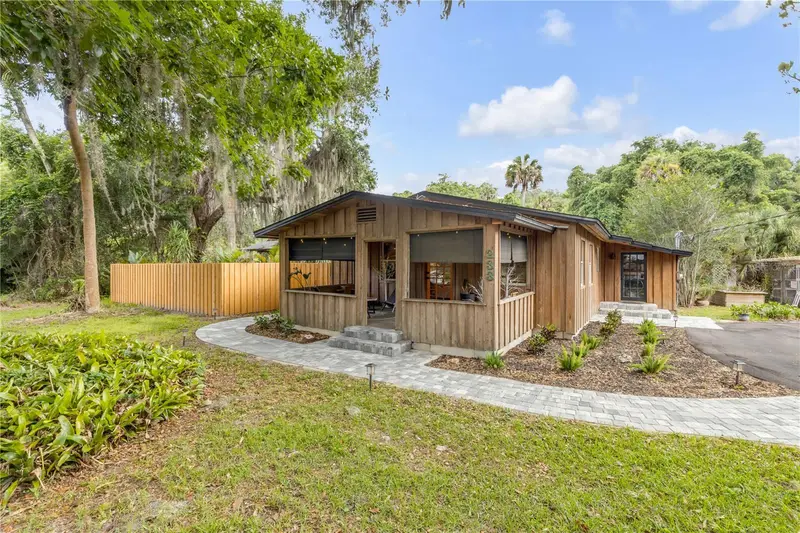 233 W Ariel Rd, FL