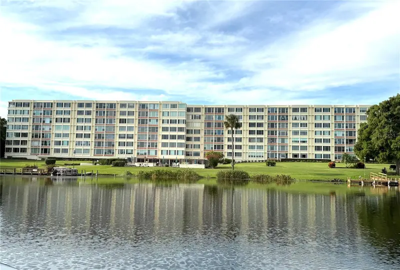 700 Mirror Ter Nw #507, FL