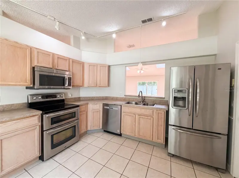1360 Wildberry Ln, FL