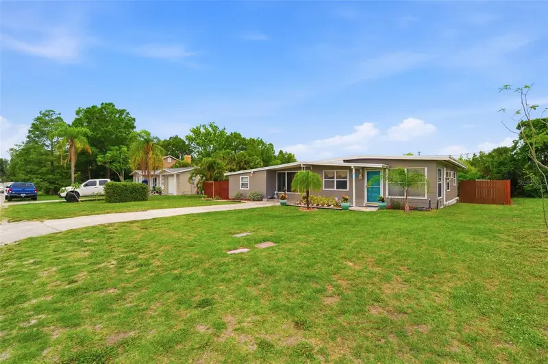 100 Avery Ave, FL