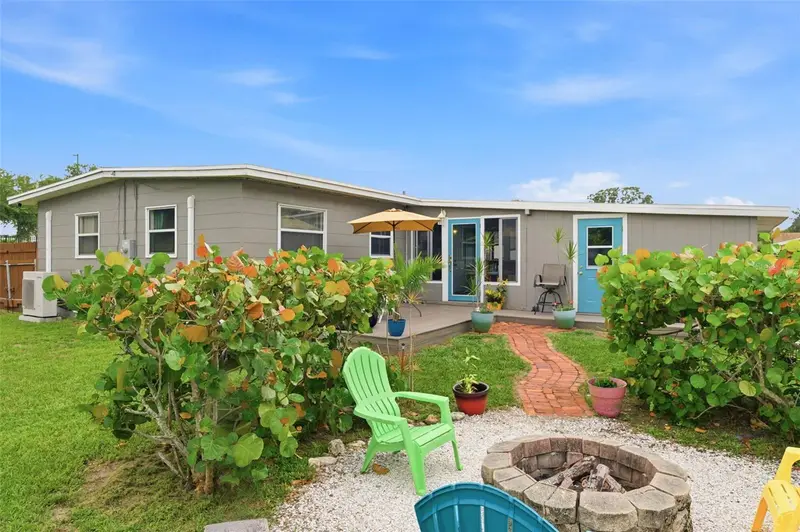 100 Avery Ave, FL