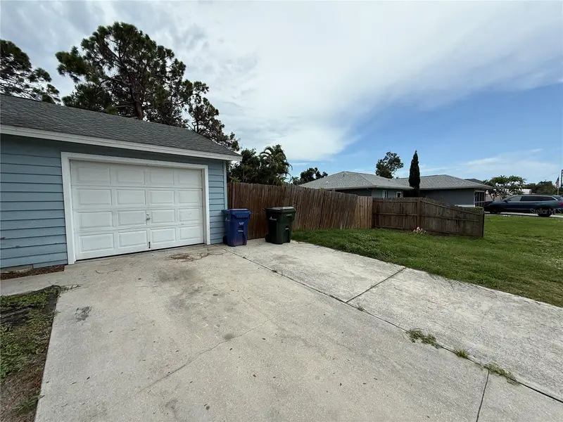 855 Jamaica Rd, FL