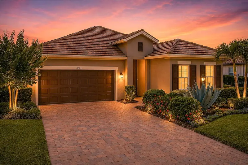 4821 Tobermory Way, FL