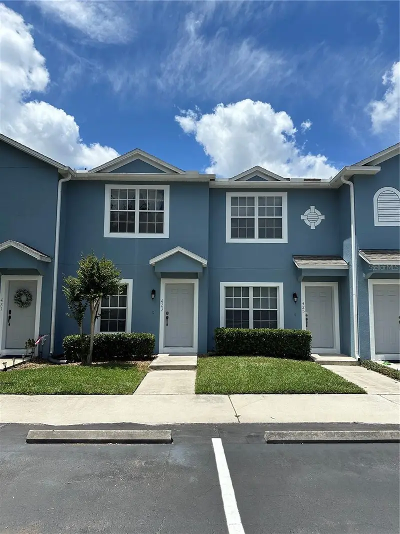 423 Wilton Cir, FL