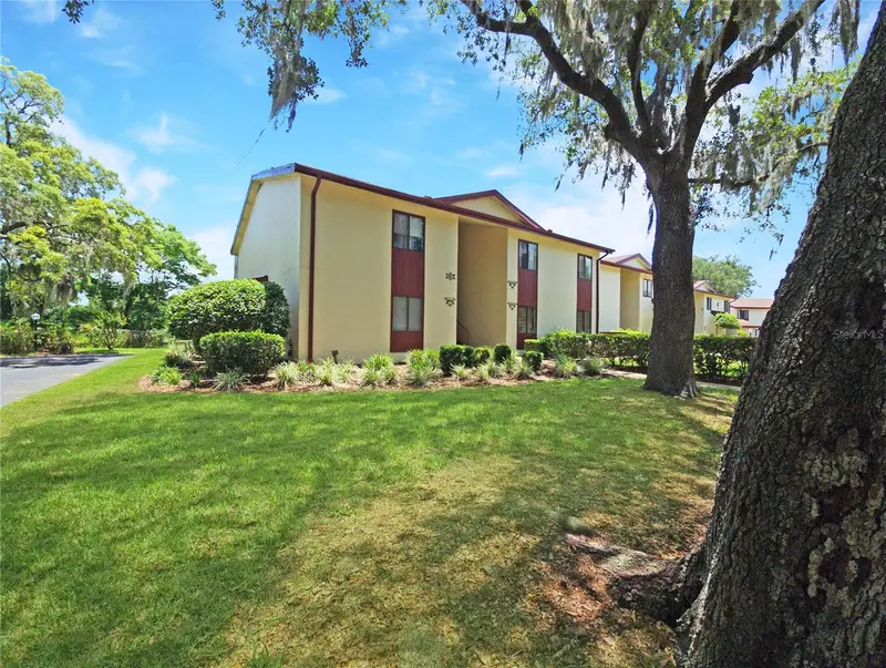 648 Midway Dr #B, FL