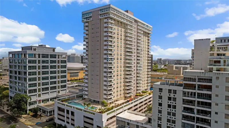 576 Ave. Arterial B, Coliseum Tower #809, PR