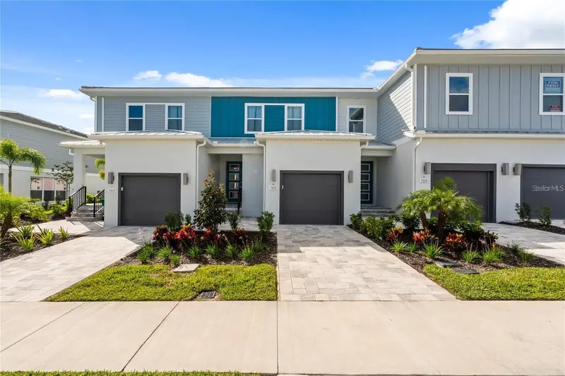 7834 Spectrum Dr, FL
