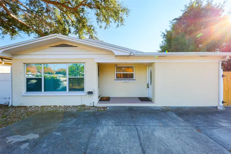 3104 W North A St, FL