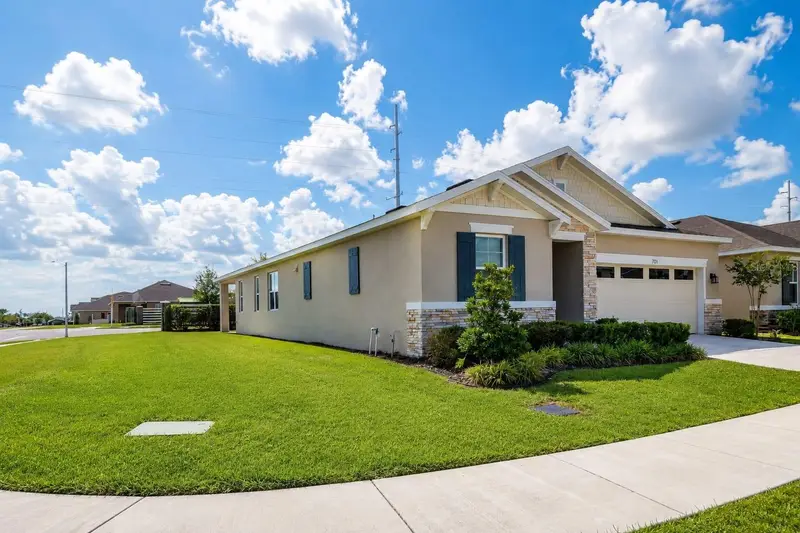 708 Griffon Ave, FL