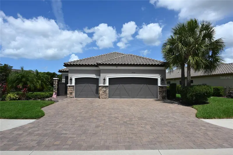 9760 Highland Park Pl, FL