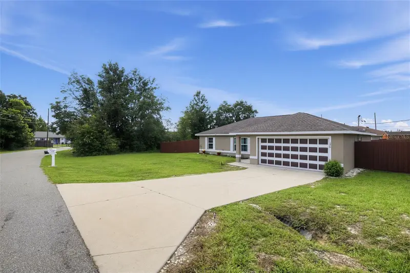 176 Juniper Loop Cir, FL
