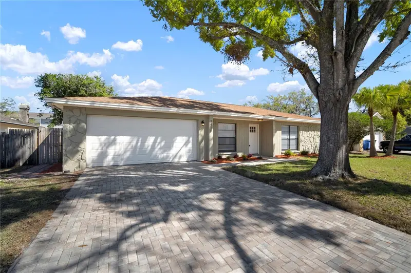 1218 Lornewood Dr, FL