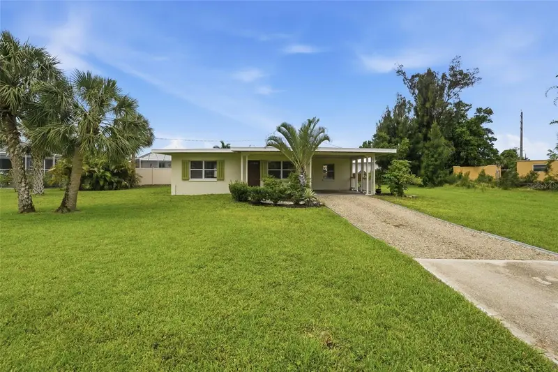 433 South Dr, FL