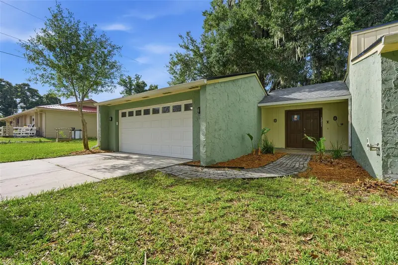 1211 Fairfax S, FL