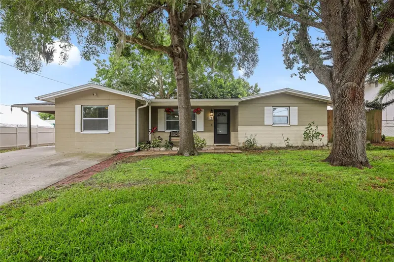 78 Maple Ave, FL