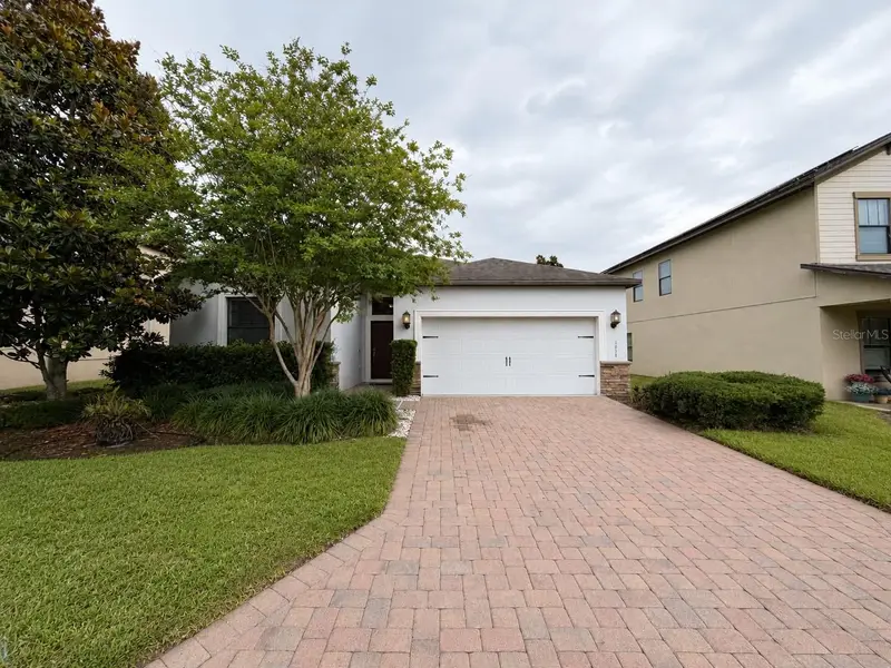 1954 Pantheon Dr, FL