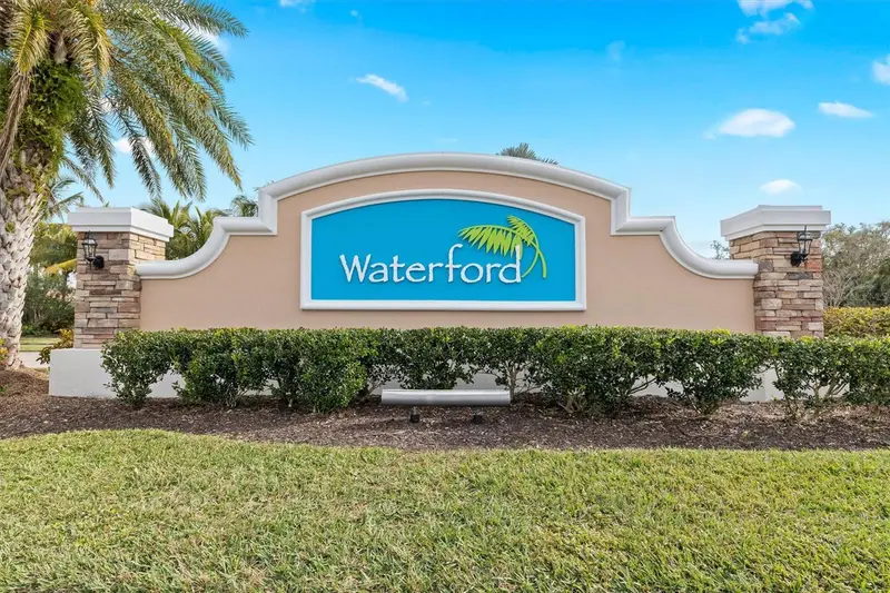 7466 W Lenox Cir, FL