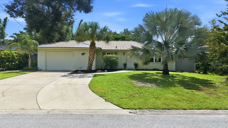 6233 Rockefeller Ave, FL