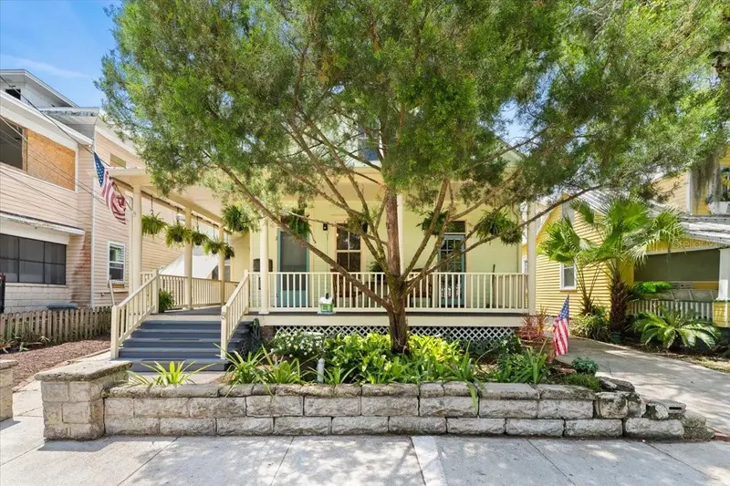 9 Saragossa St, FL