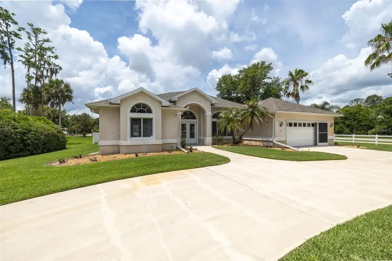 100 Paradise Valley Ct, FL