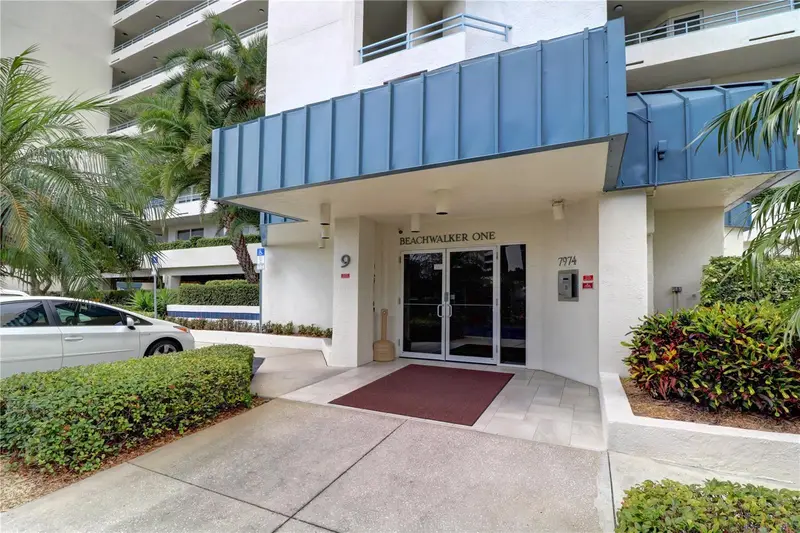 7974 Sailboat Key Blvd S #701, FL