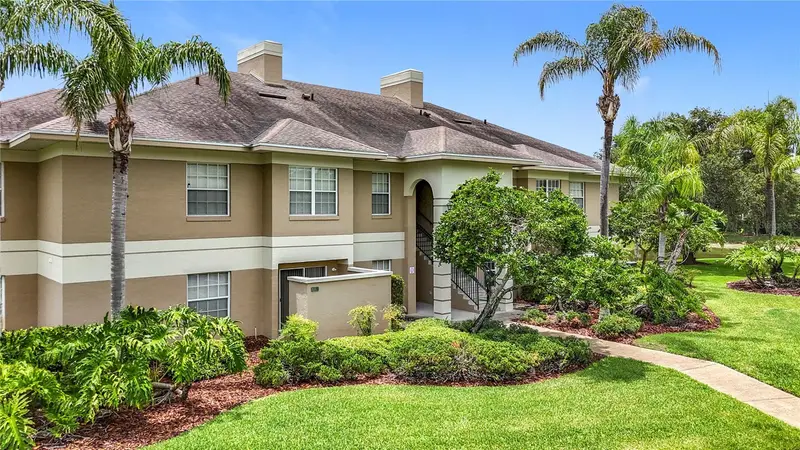 704 Eagle Pond Dr #704, FL
