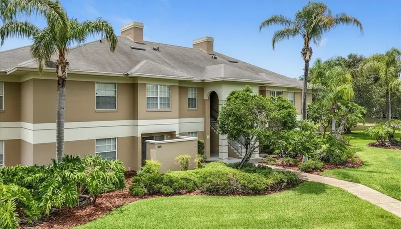 704 Eagle Pond Dr #704, FL