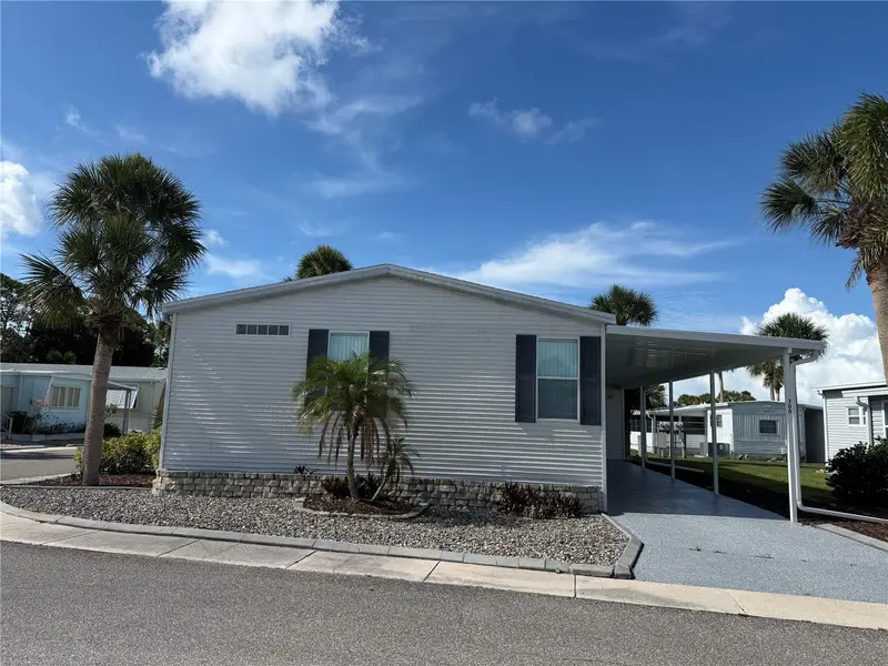 700 Dahlia Dr, FL