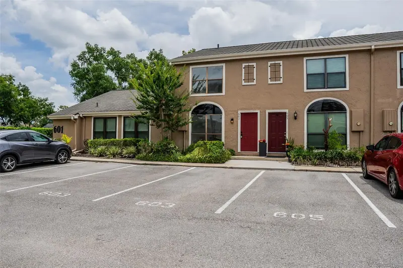 603 Casa Park Ct #G, FL