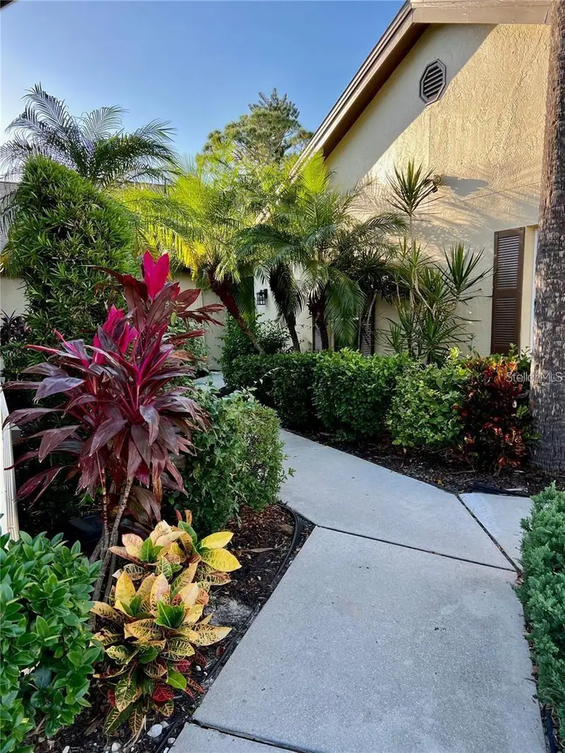 7186 Lakeside Dr, FL