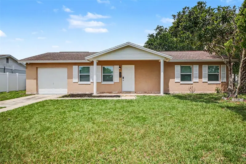 140 Guaymas Dr, FL