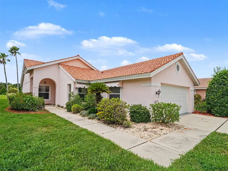 6643 Oakbrooke Cir, FL