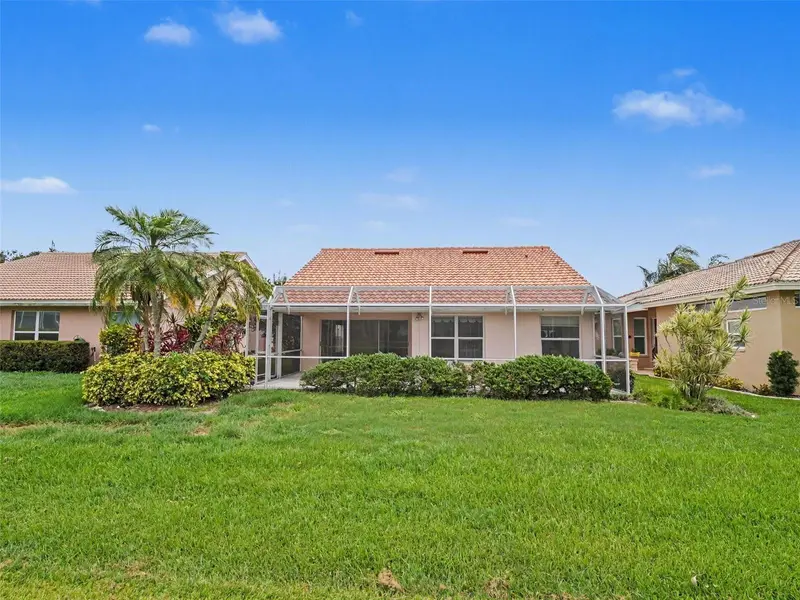 6643 Oakbrooke Cir, FL