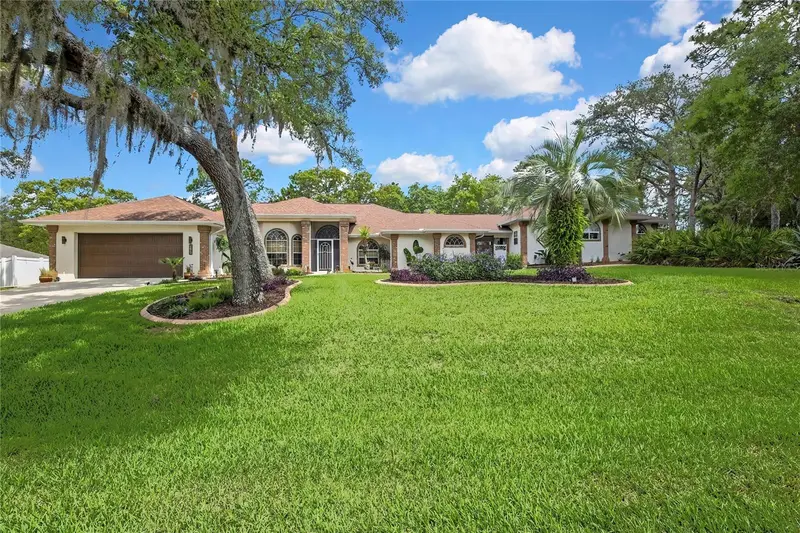 5701 W Chive Loop, FL