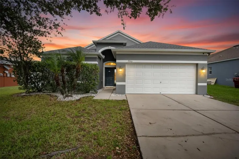 3702 Trapnell Grove Loop, FL