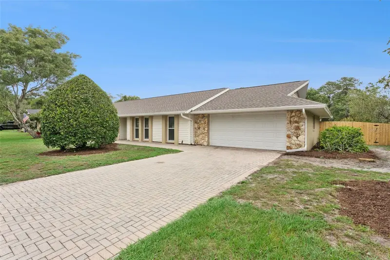 700 Blue Lake Dr, FL