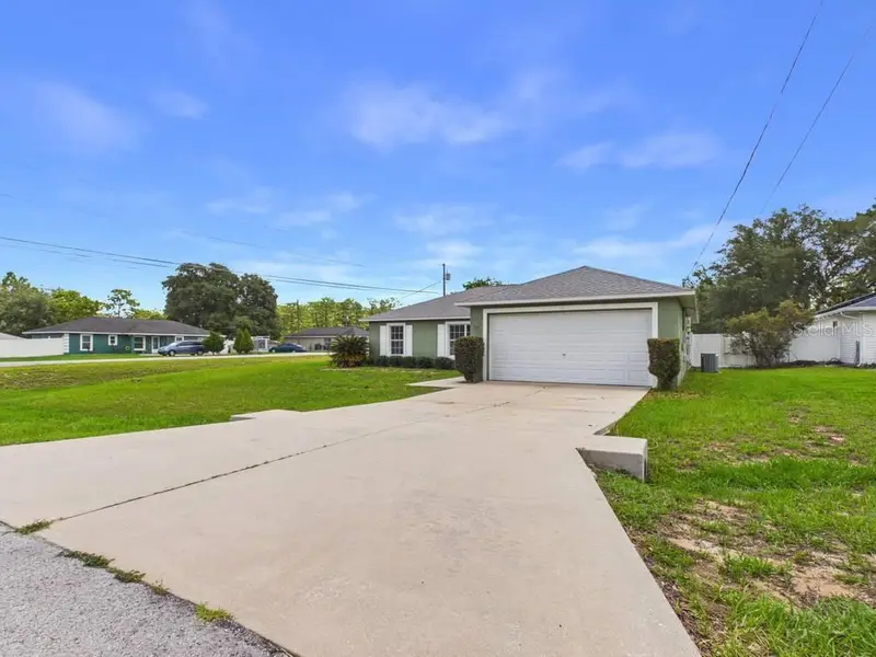 28 Hemlock Way, FL